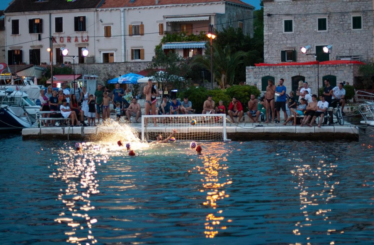 Appartamento Lotta Zlarin Esterno foto